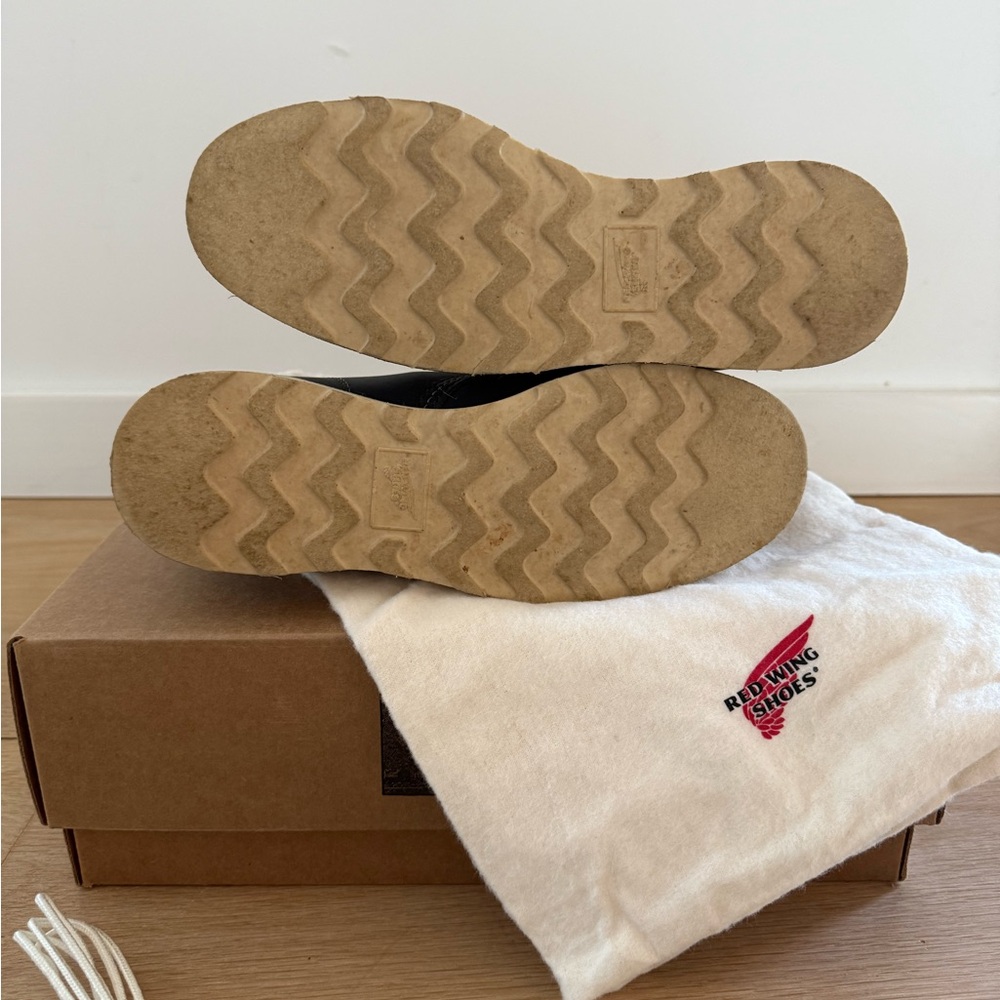 Red Wing Women Classic Moc Boot - Picture 9 of 9